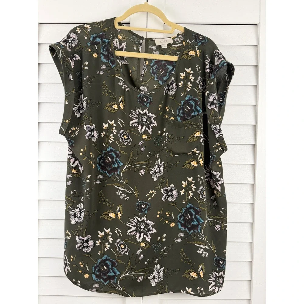 Loft Blouse Women XXL Olive Green Floral Short Sleeve Pocket Keyhole Back - Picture 1 of 11